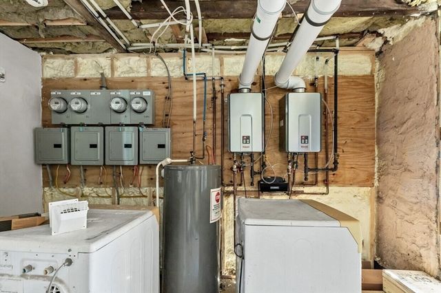 167 Lexington St 167, Boston, MA 02128