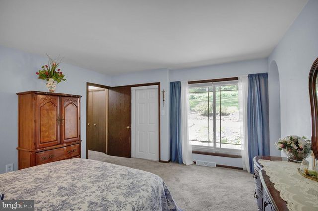 176 IMPERIAL DR, Mohnton, PA 19540