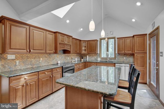 176 IMPERIAL DR, Mohnton, PA 19540