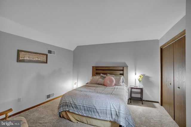 176 IMPERIAL DR, Mohnton, PA 19540