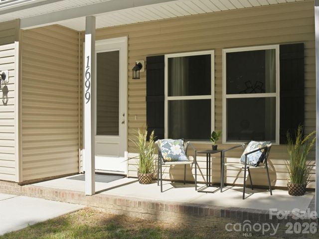 1699 Mission Oaks Street, Kannapolis, NC 28083