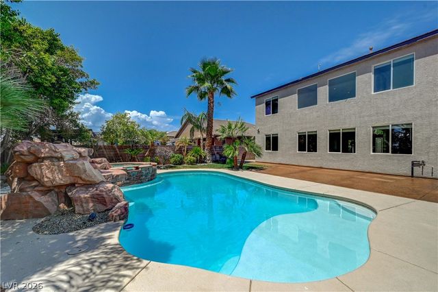 5817 Christine Falls Avenue, Las Vegas, NV 89130