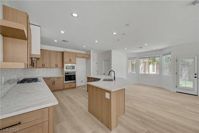 5817 Christine Falls Avenue, Las Vegas, NV 89130