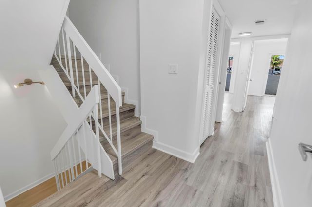 3827 NE 166th St, North Miami Beach, FL 33160