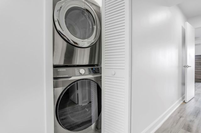 3827 NE 166th St, North Miami Beach, FL 33160