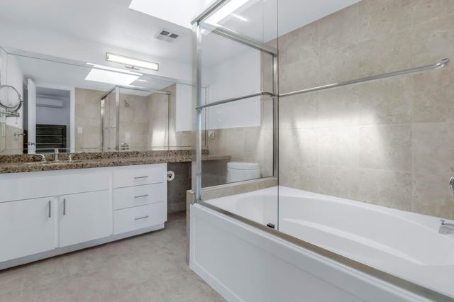 3827 NE 166th St, North Miami Beach, FL 33160