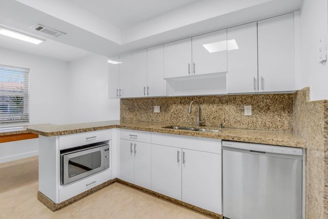 3827 NE 166th St, North Miami Beach, FL 33160