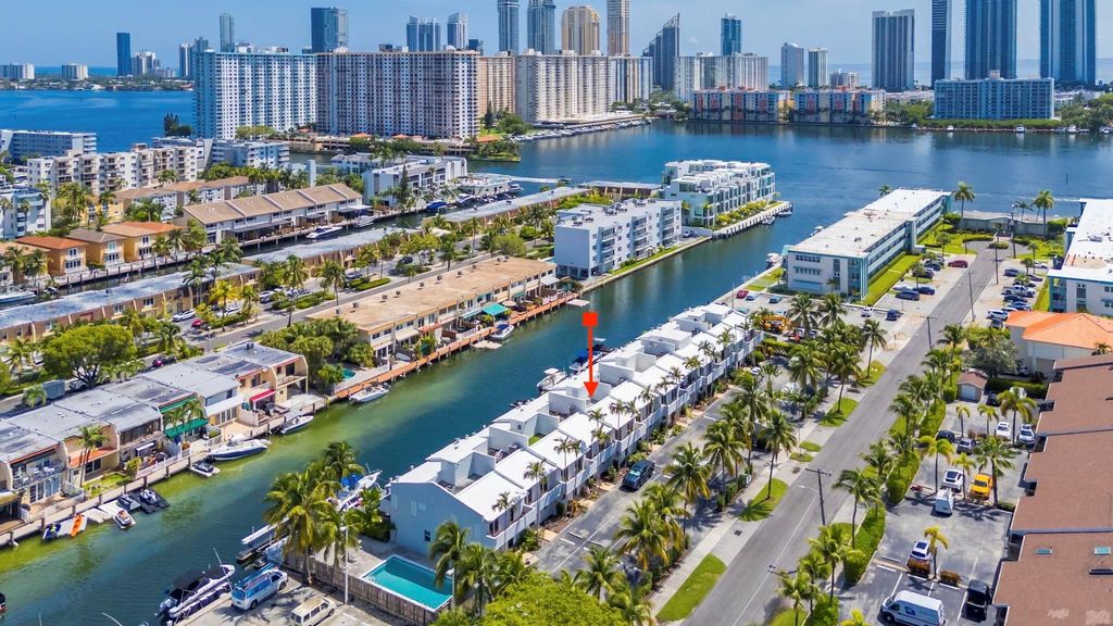 3827 NE 166th St, North Miami Beach, FL 33160