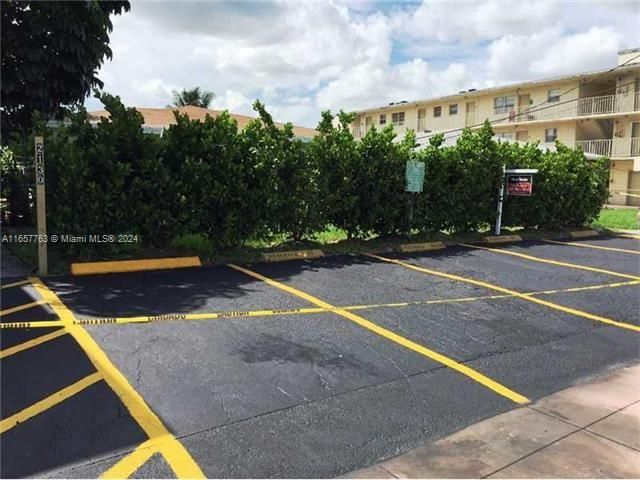 2140 Bay Dr, Miami Beach, FL 33141