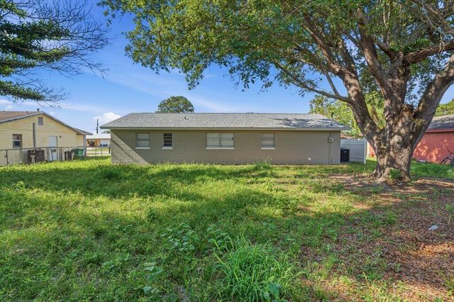 311 Essex Drive, Fort Pierce, FL 34946