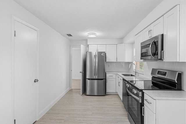 311 Essex Drive, Fort Pierce, FL 34946