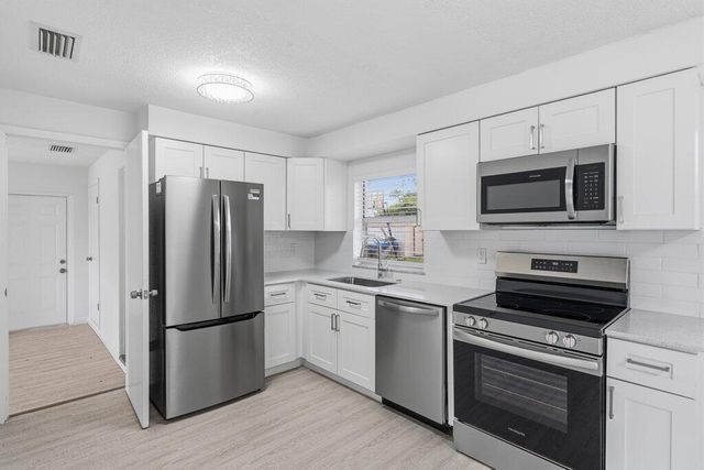 311 Essex Drive, Fort Pierce, FL 34946
