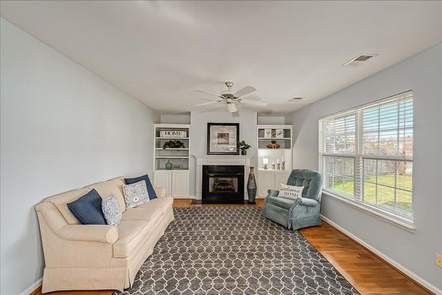 112 Hillock Court, Nicholasville, KY 40356