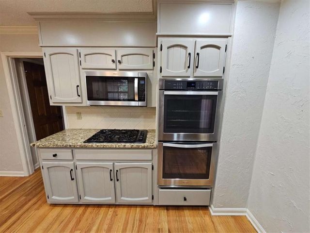 5525 Wedgewood Court, Lilburn, GA 30047