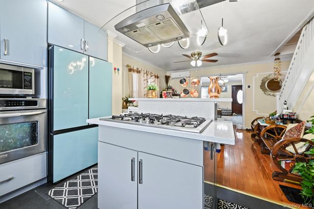 93-19 201st Street, Hollis, NY 11423