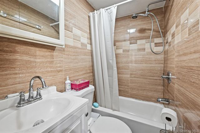 93-19 201st Street, Hollis, NY 11423