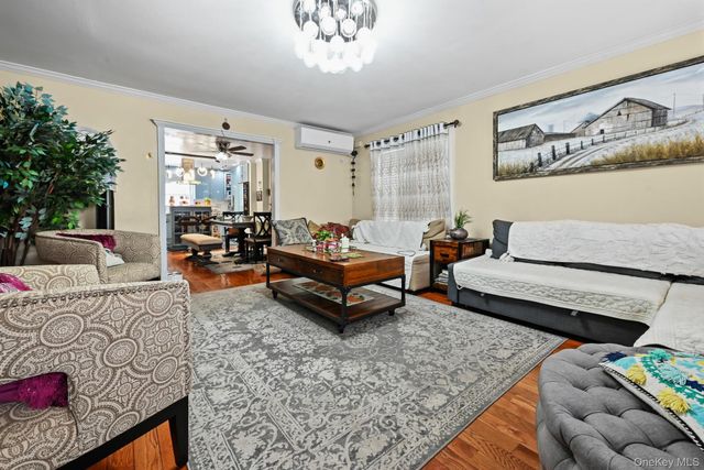 93-19 201st Street, Hollis, NY 11423