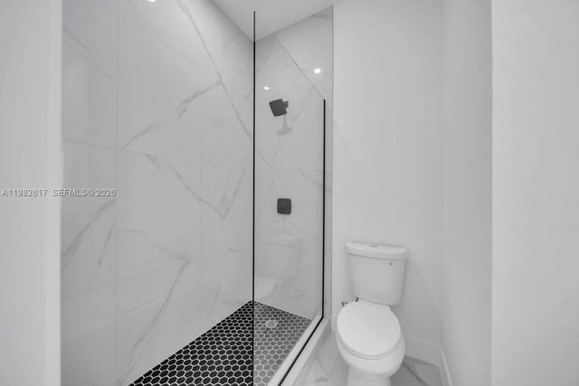 637 Summit Ave S, Lehigh Acres, FL 33974