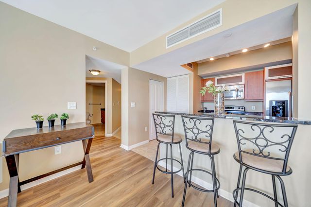 7350 SW 89th Street 2102s, Miami, FL 33156