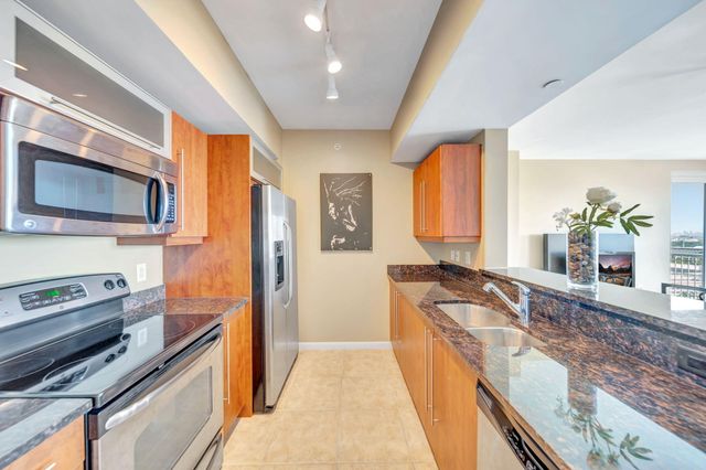 7350 SW 89th Street 2102s, Miami, FL 33156