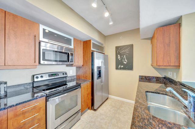 7350 SW 89th Street 2102s, Miami, FL 33156