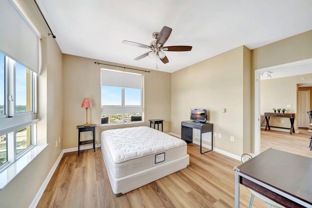 7350 SW 89th Street 2102s, Miami, FL 33156