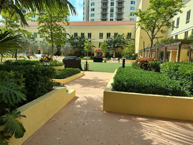 7350 SW 89th Street 2102s, Miami, FL 33156