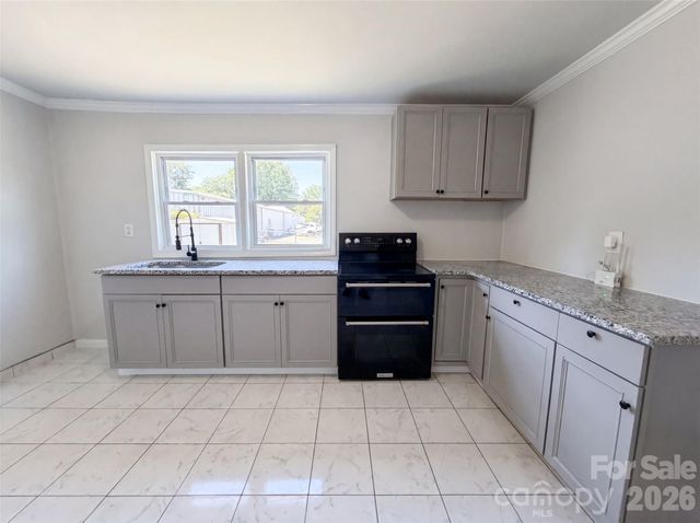 123 E Farmview Street, Gastonia, NC 28054