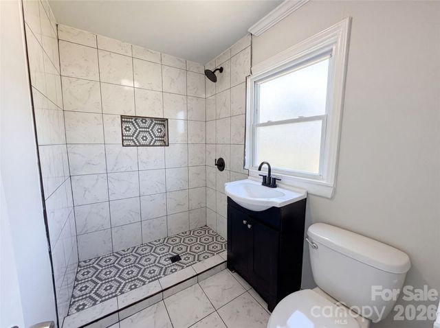 123 E Farmview Street, Gastonia, NC 28054