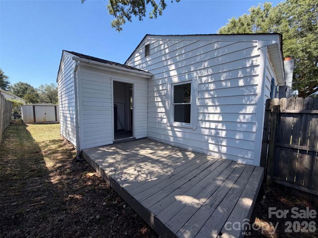 123 E Farmview Street, Gastonia, NC 28054