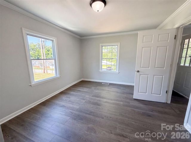 123 E Farmview Street, Gastonia, NC 28054