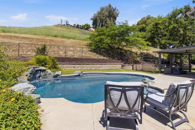 2011 Caleb Ct, Rocklin, CA 95765