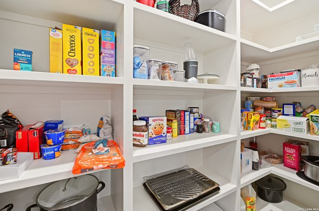 812 Lafayette, Castroville, TX 78009