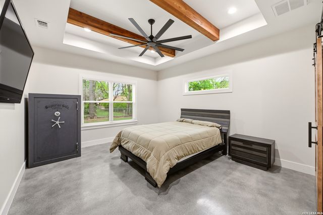 812 Lafayette, Castroville, TX 78009