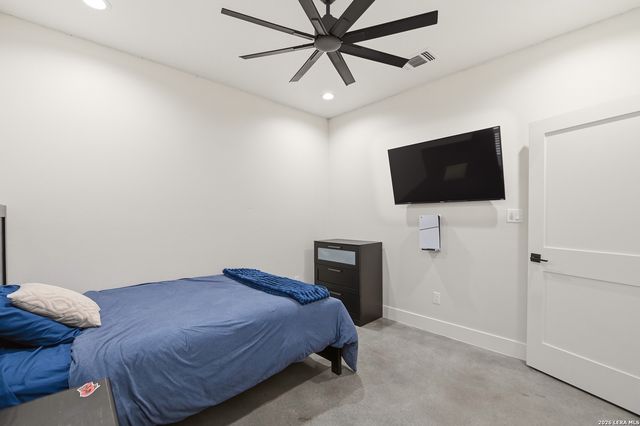 812 Lafayette, Castroville, TX 78009