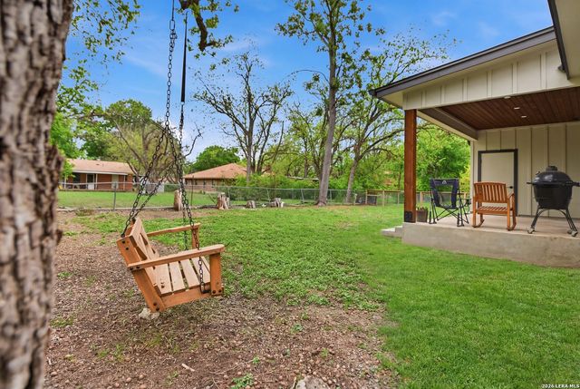 812 Lafayette, Castroville, TX 78009