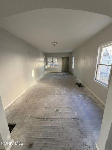 1019 Gordon Street, Toledo, OH 43609