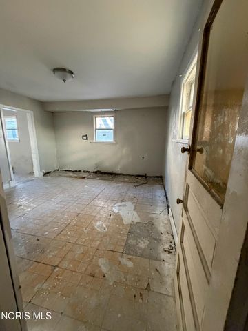 1019 Gordon Street, Toledo, OH 43609