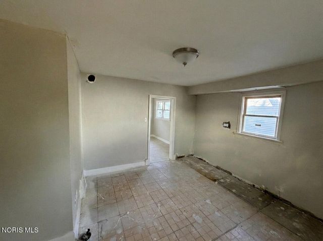 1019 Gordon Street, Toledo, OH 43609