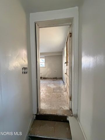 1019 Gordon Street, Toledo, OH 43609