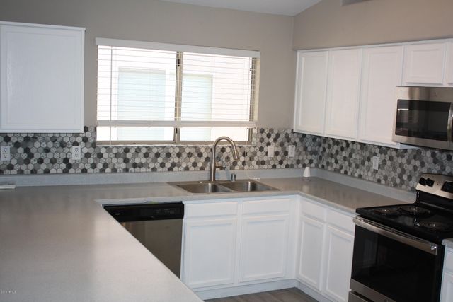 6123 N 135TH Drive, Litchfield Park, AZ 85340