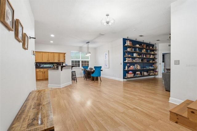 4521 JUANITA WAY S, St Petersburg, FL 33705
