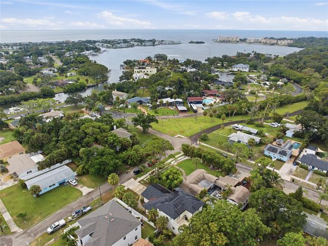4521 JUANITA WAY S, St Petersburg, FL 33705