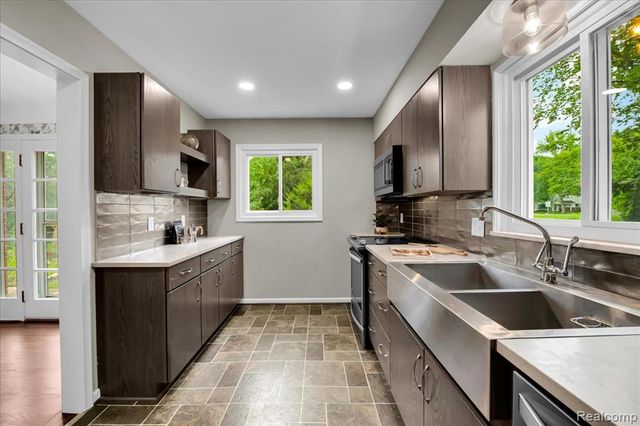 4419 Beverly Court, Royal Oak, MI 48073