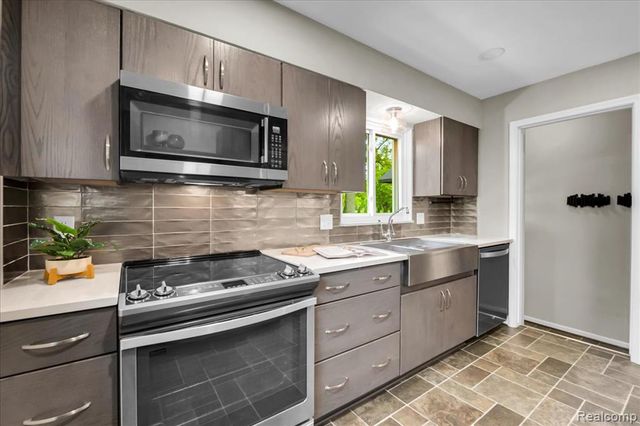 4419 Beverly Court, Royal Oak, MI 48073