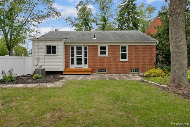 4419 Beverly Court, Royal Oak, MI 48073