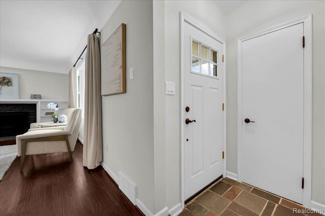 4419 Beverly Court, Royal Oak, MI 48073