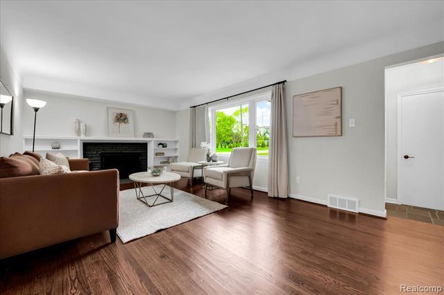 4419 Beverly Court, Royal Oak, MI 48073