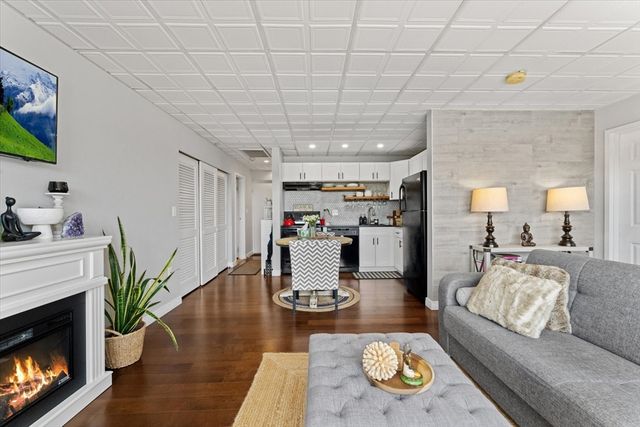 340 Main St 709, Melrose, MA 02176