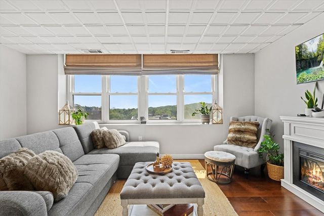 340 Main St 709, Melrose, MA 02176